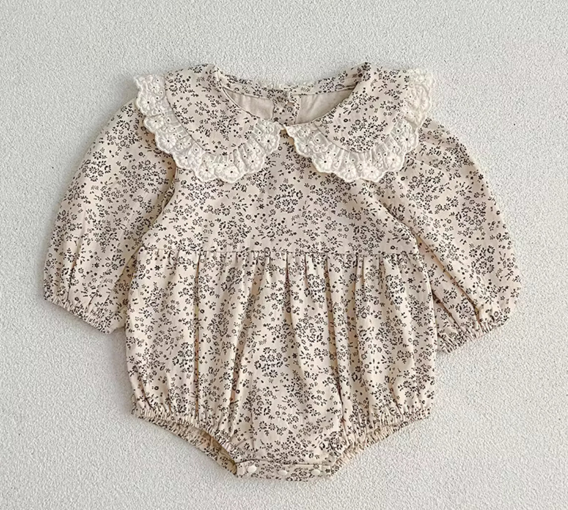 Small Gray flower long sleeve Romper