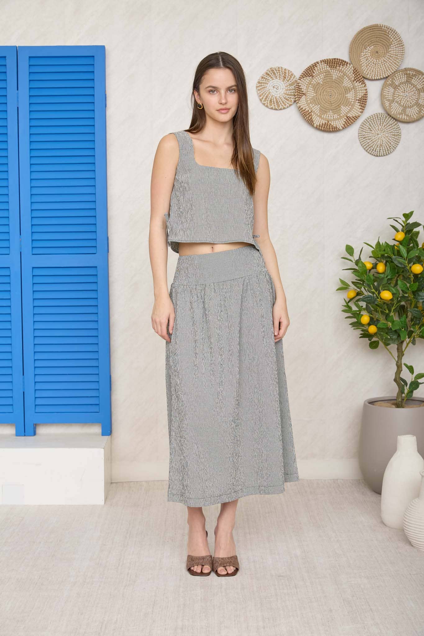 PLAID SLEEVELESS SIDE TIE DETAIL CROP TOP: OLIVE